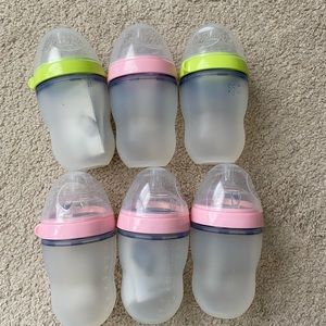 ComoTomo 8-oz Silicone Bottles (2 Green, 4 Pink)